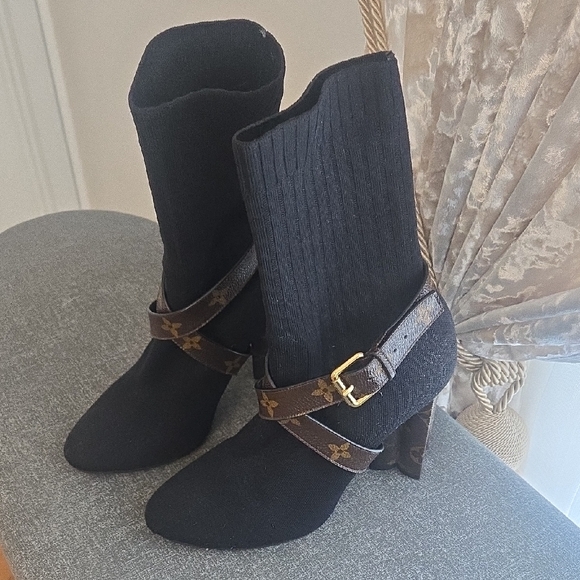 Louis Vuitton Shoes - Ileather Louis Vuitton sock boots women